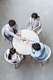 万智牌发布最新系列：艾卓仙踪